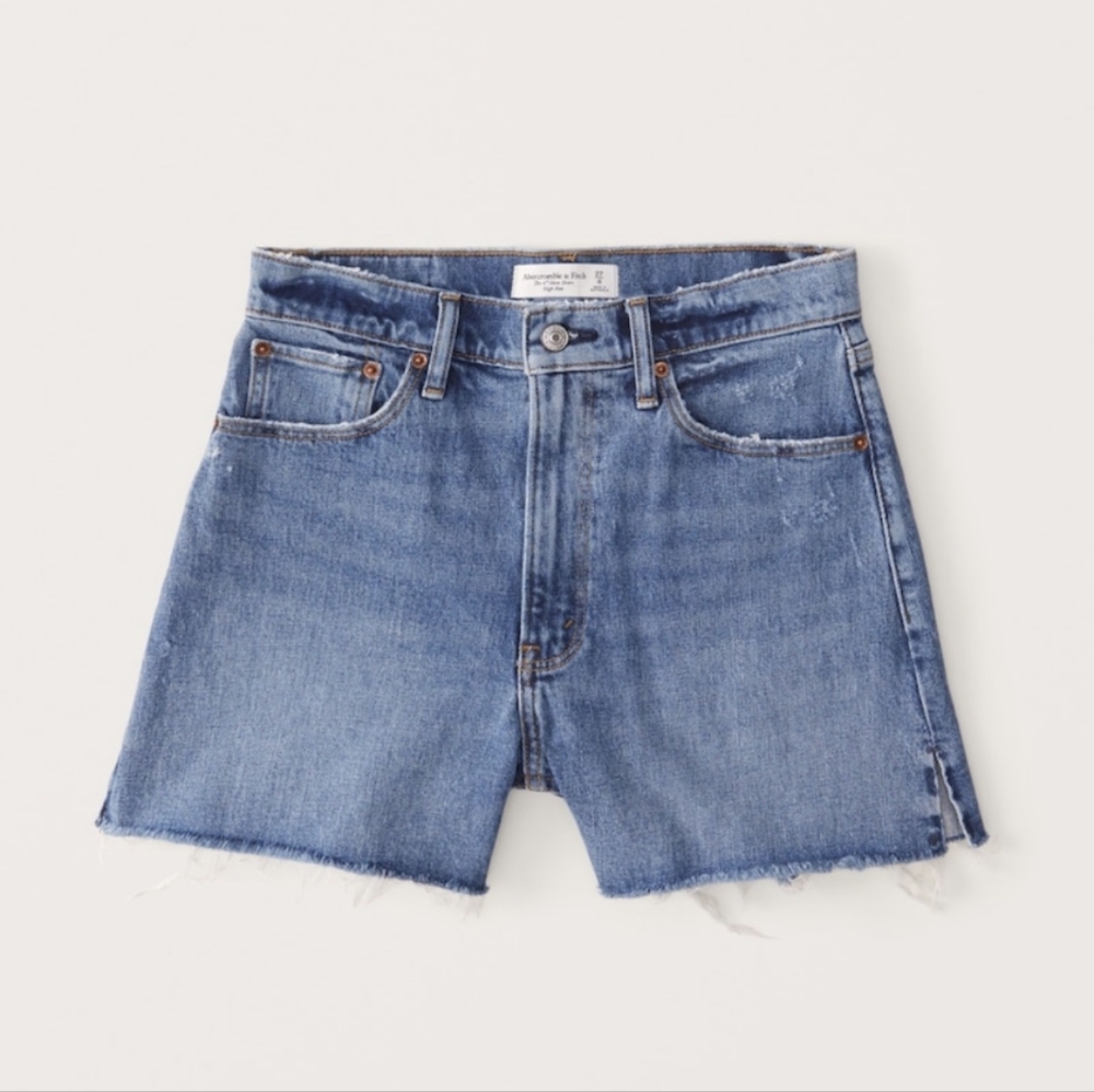 NWT Abercrombie curve love Mom shorts 4 inch 32